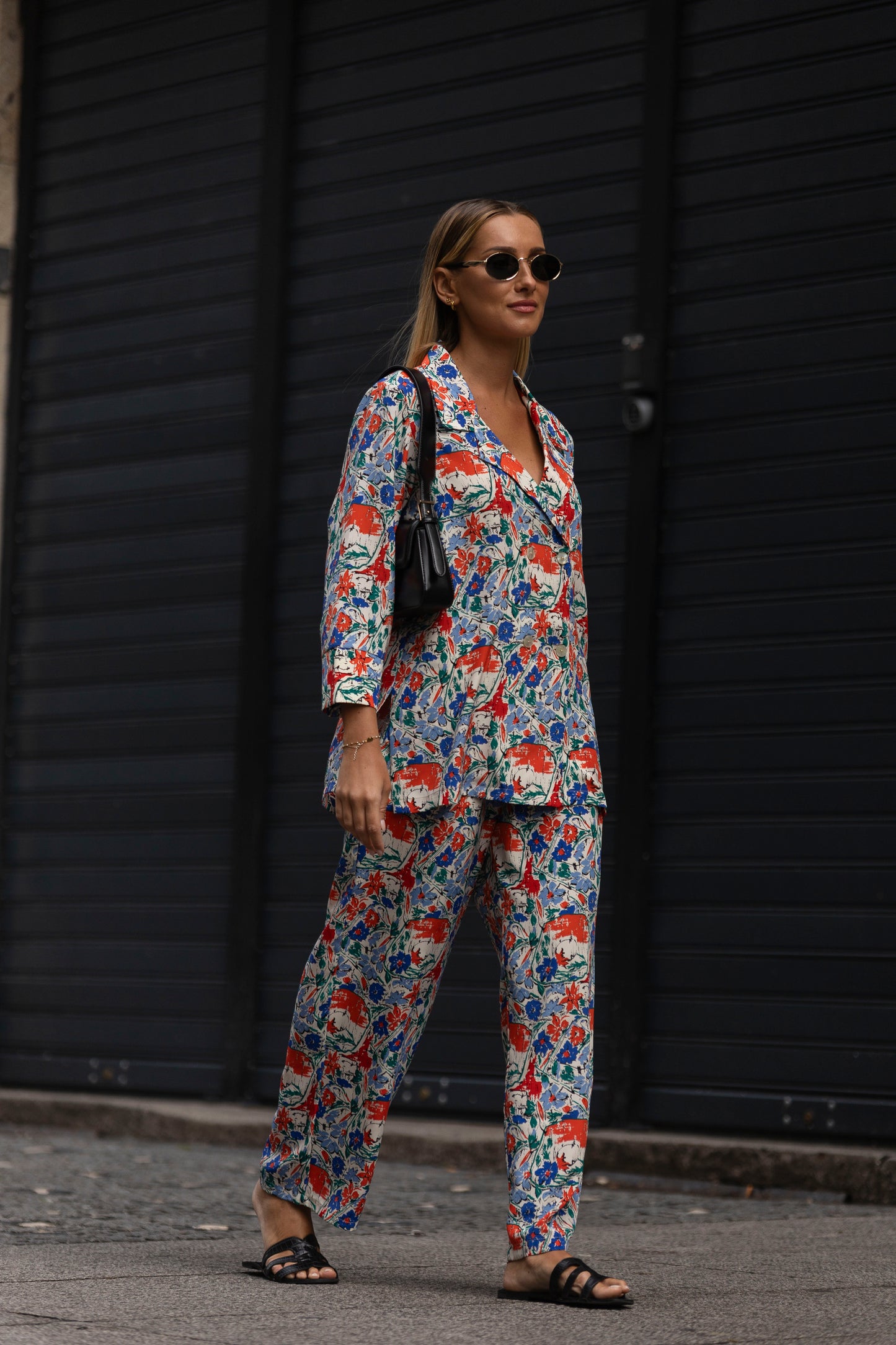 Fato Rose multicolorido