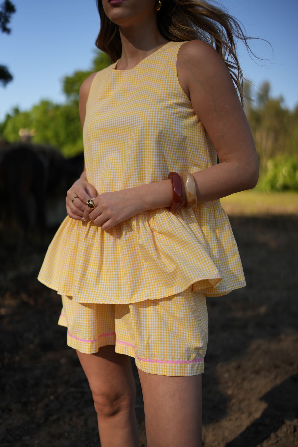 Top butter yellow