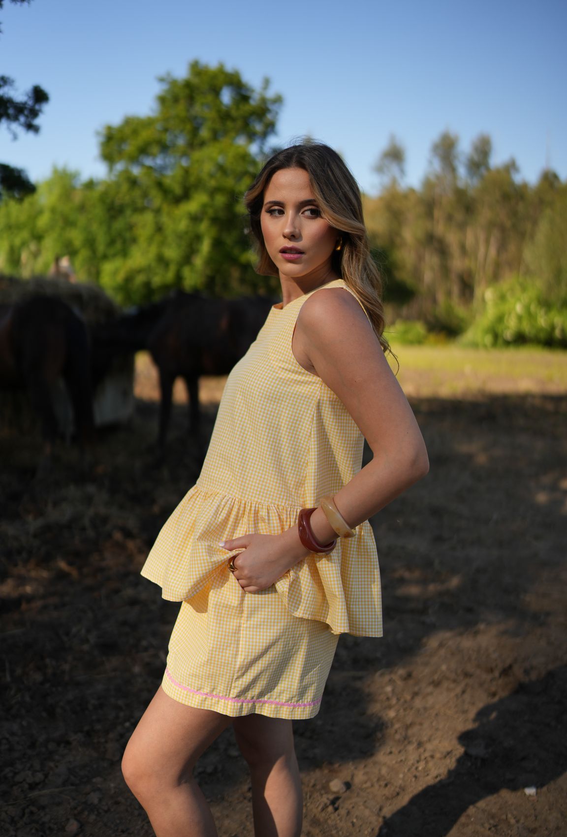 Top butter yellow