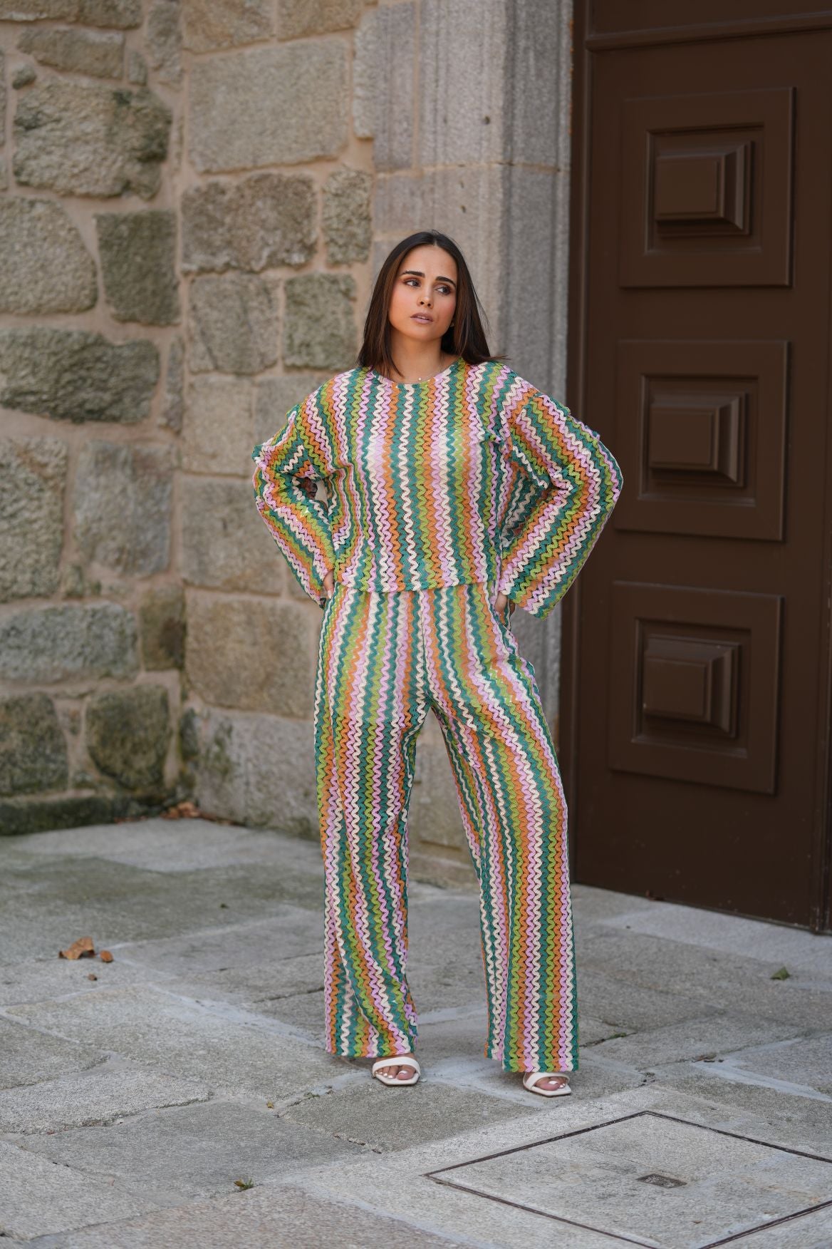 Top em renda multicolorida